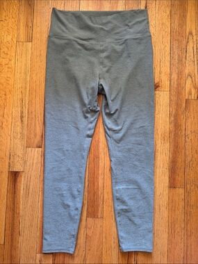 Vuori High-Waist Gray Leggings